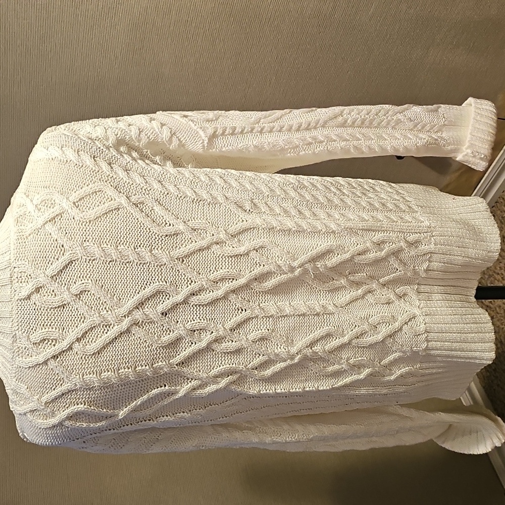 Brooks Brothers white cable sweater.. size XL - Picture 5 of 9